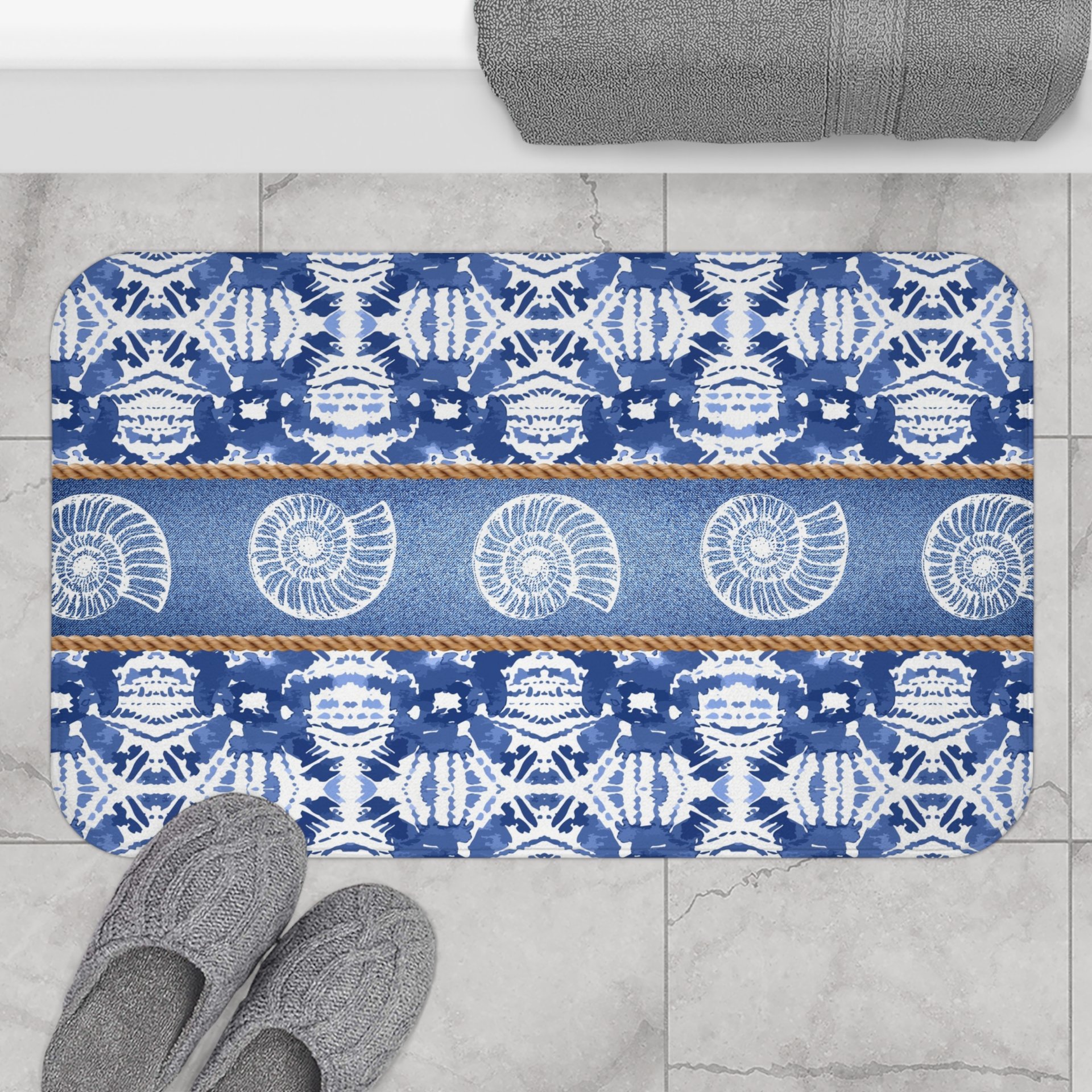 Blue Seashell large bath mat