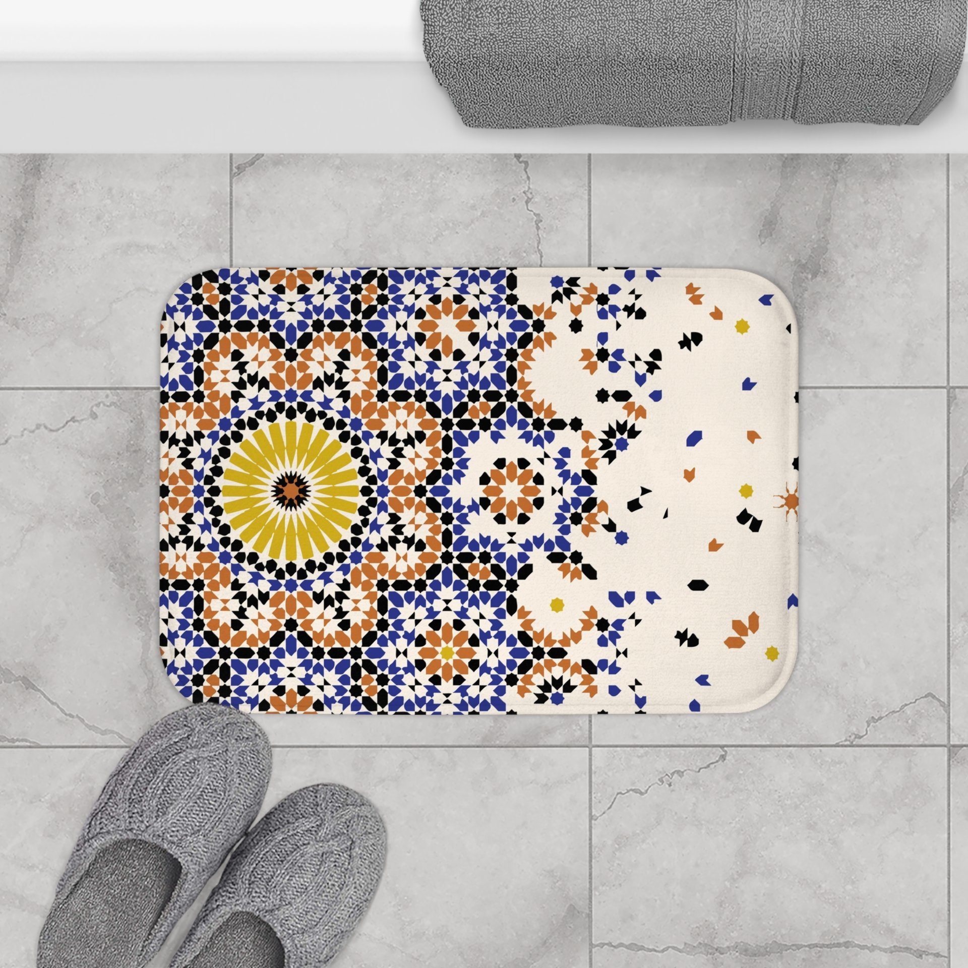 Small Moroccan Bath Mat, Mosaic Pattern 