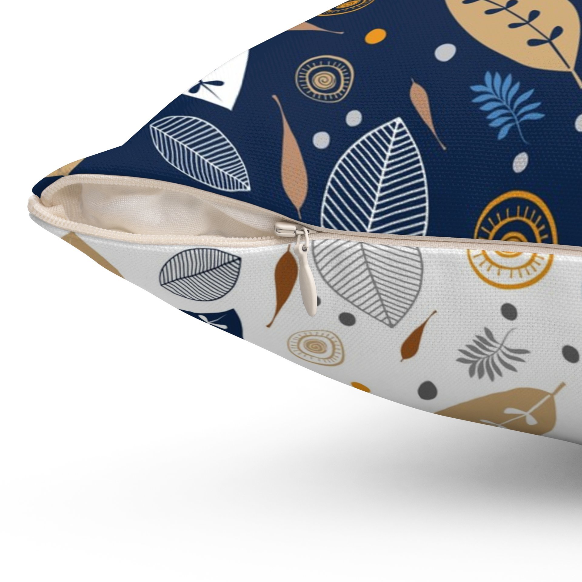 hidden zipper on reversible pillow